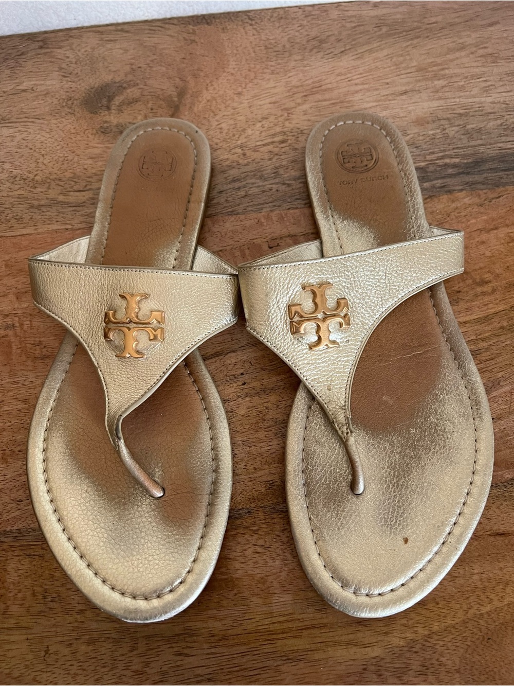 Tory Burch Jolie Gold Leather Thong Sandal Size 9.5